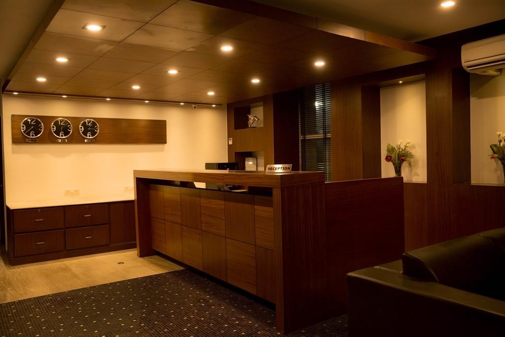 The Centre Point Hotel Chennai Exterior photo