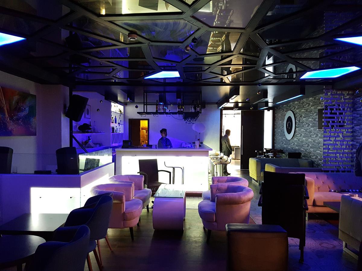 The Centre Point Hotel Chennai Exterior photo