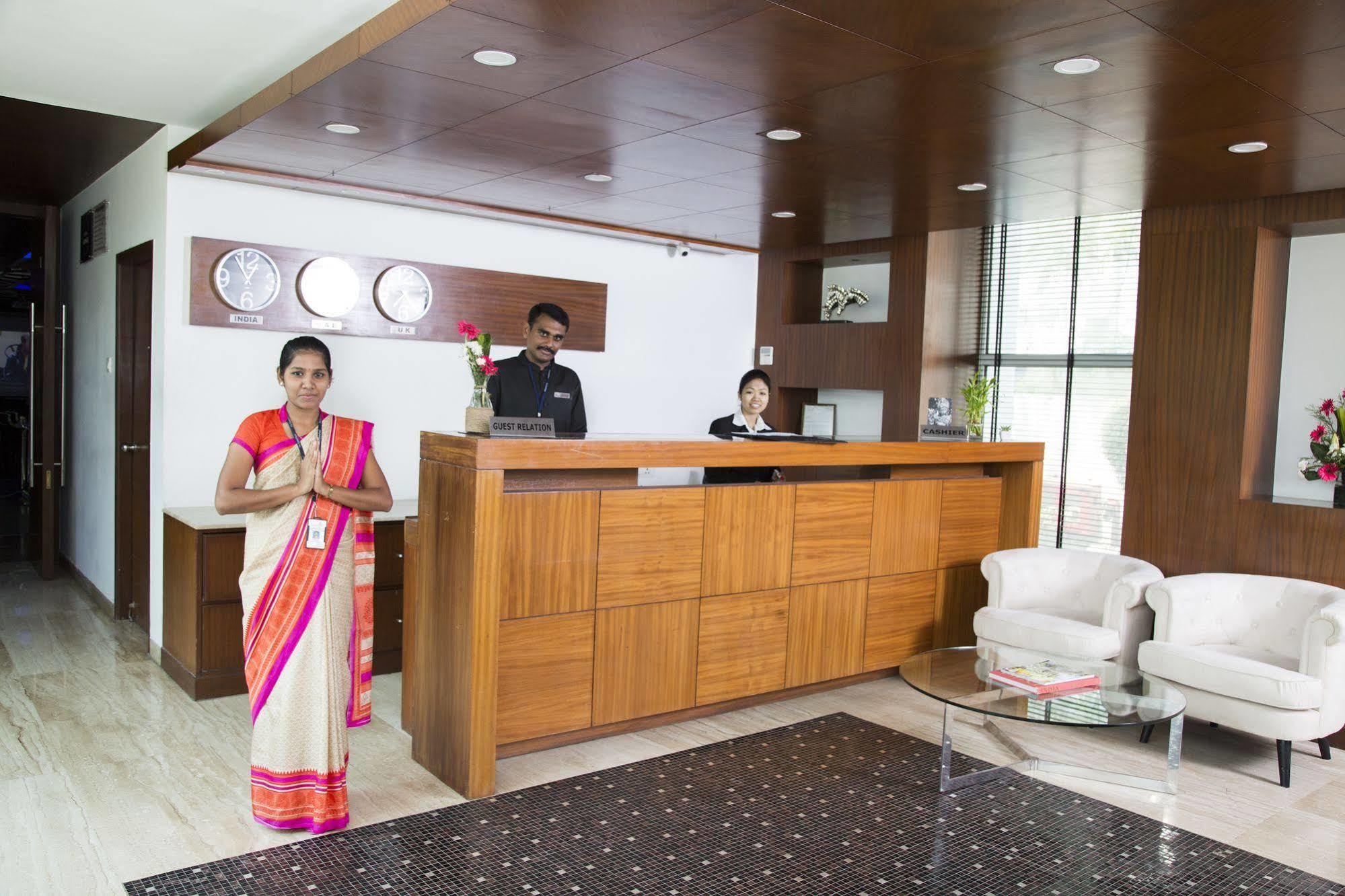 The Centre Point Hotel Chennai Exterior photo